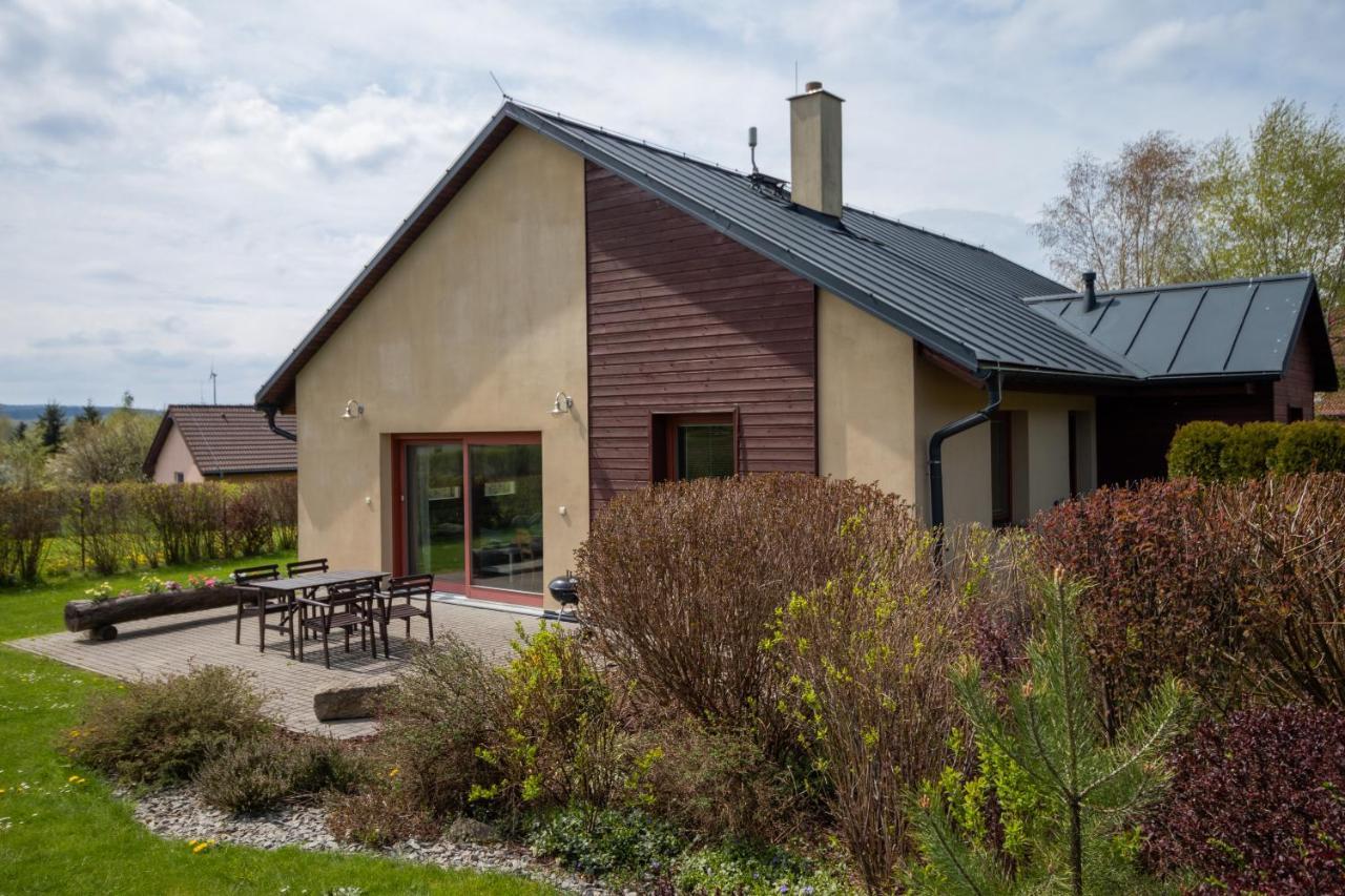 Family House Tisa Villa Exterior photo